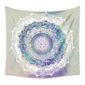 Vue détaillée d'une tapisserie mandala bohème aux motifs géométriques violets et bleus - 73X95CM / Violet Bleu Blanc Dégradé (ZJ111211)