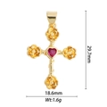 Vue détaillée d'un pendentif croix en cuivre avec motifs roses et zircon rouge en cœur - Croix Rose Cœur Rouge