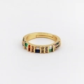 Anillo dorado ajustable con gemas rectangulares coloridas y detalles de pavé - Fila de Circonitas de Colores