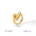 Detailansicht eines 18K vergoldeten Edelstahlrings mit 2,14 cm Durchmesser und 7,7g Gewicht - Stromlinienförmiger Blatt-Stil (HC-R30065)