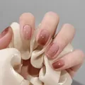 Kurze eckige Press-on-Nägel in rotbraunem Farbverlauf und glitzerndem Rosa-Finish - R578 Eis-durchscheinendes Rotbraun