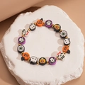 Detailansicht Halloween-Armband aus Fimo mit Kürbis-, Geist- und Totenkopf-Perlen - Geist Kürbis Totenkopf Stil (Stil 3)