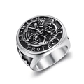 Detailansicht des St. Michael Vintage-Siegelrings aus Edelstahl mit Relief-Prägung - US 7 / Stahlsilber