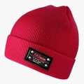 Detailed knit texture and black fashion label with silver rivets on rose red beanie - L (58-60cm) / Red
