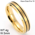 Bague en acier doré 5mm avec texture brossée et lignes noires parallèles - US 5 / Bague Femme Dorée (KR48808-K)