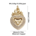 Close-up of a 18K gold-plated heart pendant with MOM lettering and cubic zirconia - Dbn147-07 / 18K Gold