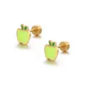 Detail van groene emaille appel oorknop met gouden schroefsluiting en gepolijst goud - 18K Verguld / Grasgroen