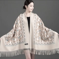 Beigefarbener Schal aus Kaschmirwolle mit Ginkgoblatt-Stickerei und feinen Quasten - 200*70cm / Ginkgo-Blatt-Stickerei-Beige