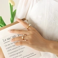 Anelli di perle naturali d'acqua dolce barocche con design aperto dorato a forma di U - Taglia 7 (Regolabile) / Oro