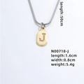 Collana con ciondolo a lettera J ovale dorata, zirconi e catena a serpente argento - Lettera J / 50cm