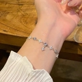 Pulsera de cadena fina plateada con dijes de estrellas y cristales brillantes - Pulsera Ajustable de Trébol de Cuatro Hojas de la Suerte