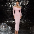 Robe longue rose à épaules dénudées avec manches longues et sequins scintillants - Rose