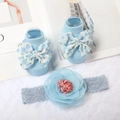 Set accessori neonato celeste con calze floreali e fascia in pizzo coordinata - Fiocco Blu Stampato/Fiore in Rete