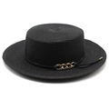 Dettaglio di un cappello boater nero con trama intrecciata e catena dorata alla moda - M (56-58cm) / Nero