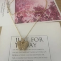 Double-layered gold necklace with paperclip chain and heart-shaped pavé pendant - Letter W