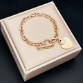 Bracciale in oro rosa con ciondoli a cuore e cristalli brillanti per uno stile raffinato - Oro rosa