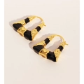 Orecchini a trapezio dorati con smalto nero e motivo vintage a trama di bambù - Oro