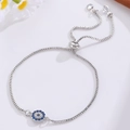 Detalle de pulsera plateada con amuleto ojo turco de circón azul y cierre ajustable - Estilo de Diamantes de Imitación Plata Azul Blanco (KX523) / Plata Azul Blanco