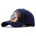 Dunkelblaue Baseballkappe mit Adler-Stickerei und Born to Be Free Text auf fester Krone - Einheitsgröße / Marineblau