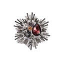 Broche barroco con gemas de color rojo oscuro y ámbar sobre base de metal oscuro - Plateado 5.4cm
