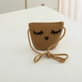 Détail du sac bandoulière en paille pour enfants avec broderie visage de dessin animé - 2-6 Ans / Sac / Kaki