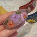 Handmade resin banana hair clip with real dried flowers in violet and pink shades - Dusty Pink