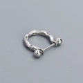Orecchino a perno in argento S925 a forma di U con zirconi e chiusura a vite a sfera - Argento 925 / Platino (Colore Argento)