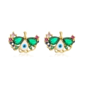 Primer plano de pendientes de ojo turco con piedras de gota verde y cristales de colores - Ojo Turco Gota Verde Dorado