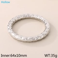 Brazalete plateado hueco de acero inoxidable con diseño de rombos y diámetro de 64x10mm - Diámetro Interior 64*10mm / Color Acero