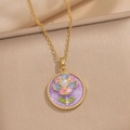 Collana vintage dorata con ciondolo floreale in smalto viola e perla centrale raffinata - Fiore rotondo - Viola (A10 Viola)