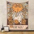 Dettaglio dell'arazzo tarocchi Il Sole appeso per l'arredamento di camere boho - Stile del Sole (GT221012)