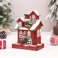 Maison de Noël rouge en bois avec neige artificielle, aiguilles de pin et baies - Maison de Neige Rouge (B5909)