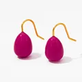 Pendientes de gota minimalistas en esmalte rosa vibrante con ganchos de metal dorado - Rosa rojo (KDE1552)