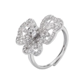 Détail de la bague fleur argentée avec pétales de zircon et anneau ouvert réglable - VJ640 Design Floral / Or blanc
