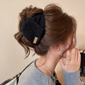 Schwarze Plüsch Haarklammer mit Schleife aus Kunstfell für elegante Herbst Winter Frisuren - Schwarze Plüschschleifen-Haarkralle (ZOYY-Etikett)