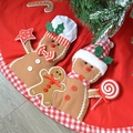 Feestelijke rode kerstboomrok met peperkoekman-motieven en zuurstokken voor kerstdecor - Rode Stijl (Gemberkoekpoppetje) / 1.2M Diameter