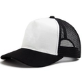Klassische Trucker-Kappe in Schwarz-Weiß mit Wildlederfront und atmungsaktivem Netz - Verstellbar / Schwarz und Weiß