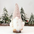 Gnomo de Navidad con luz, gorro marrón de lunares y barba blanca sobre base madera - Gnomo con Bastón