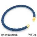 Bracciale rigido aperto in pelle intrecciata blu navy con estremità in metallo dorato - Cordino in Pelle Blu Scuro Estremità in Metallo Dorato (KB183577-KLHQ)