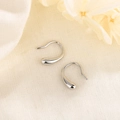 Pendientes de gancho en gota de plata esterlina S925 sobre lino color beige - Pendientes de Gancho de Gota de Agua Plateados (255)