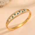 Brazalete dorado con piedras turquesas y circonitas sobre fondo de piedra natural - Estilo de Piedra Azul Cian de Globo Hueco (G221) / Dorado