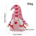 Gnome de la Saint-Valentin tricoté rose avec motifs de cœurs rouges et tresses - Style Féminin (Avec Tresses)