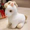 Weißes Plüschpony mit hellbrauner Mähne und Ohren in einer sitzenden Pose - Weiß / 23CM