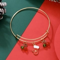 Détail du bracelet de Noël doré ajustable avec gant flocon rouge et perles de fête - Gant Rouge (D1354)