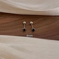 Orecchini minimalisti in argento con zircone nero da 4mm su base in legno di noce - 4mm Chiusura a Vite / Nero
