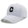 Weiße Mesh-Baseballkappe mit schwarzem C-Stick für sommerliche Atmungsaktivität - Verstellbar / Weiß