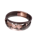 Bracciale da uomo in pelle marrone con teschi in oro rosa e chiusura magnetica elegante - Marrone (KB139626-KFC)