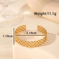 Hohlmaschiges Edelstahl-Armband mit geometrischem Webmuster in Gold-Finish, offene Form - Hohlmaschenstil (YB-013)
