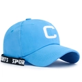 Casquette bleu ciel avec broderie C blanche et détail de ruban noir SPORTS tendance - Bleu clair