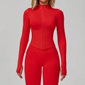 Veste de yoga rouge ajustée à col montant avec fermeture éclair et passe-pouces - Rouge